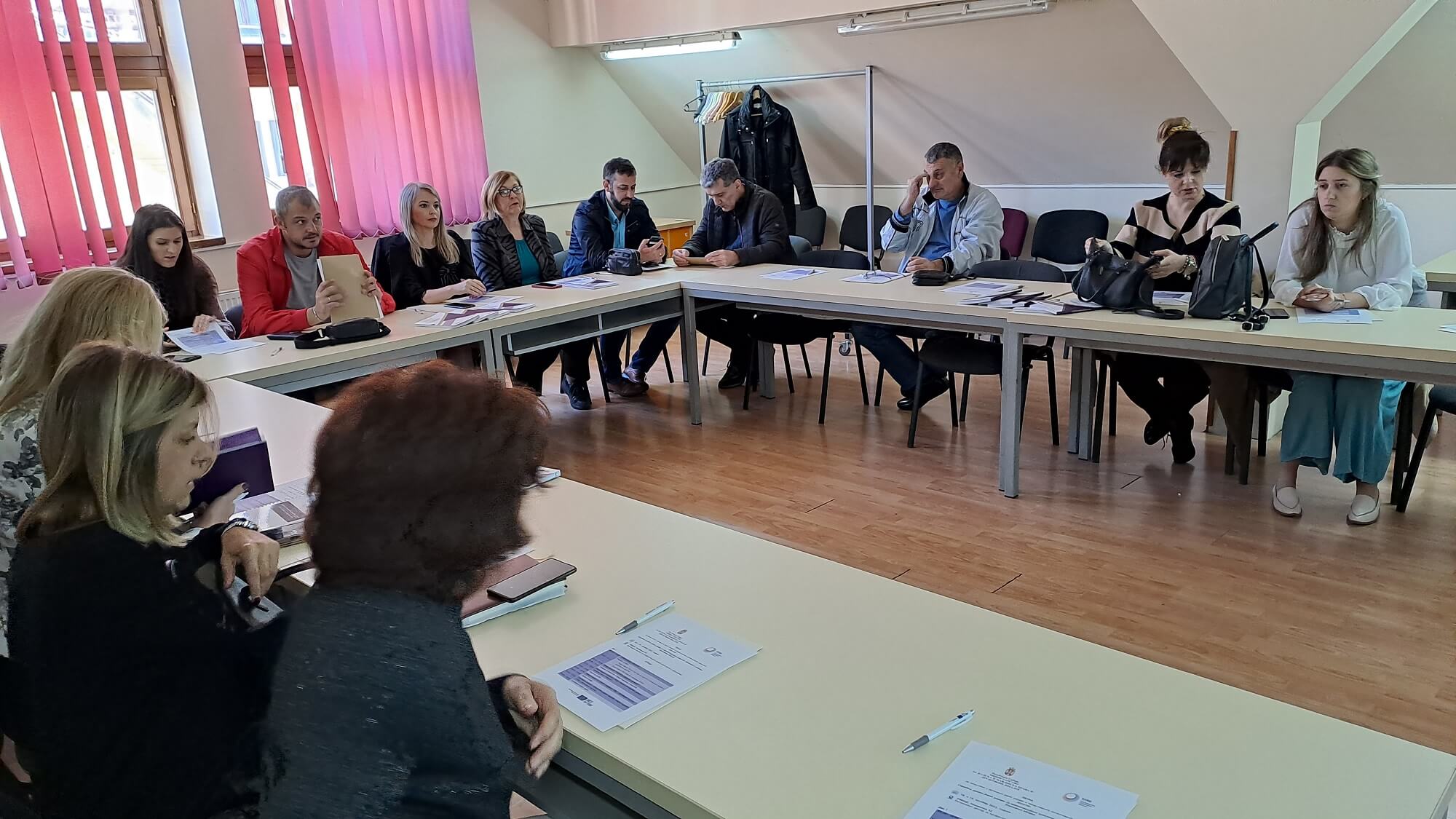 Сарадња органа јавне управе са организацијама цивилног друштва у процесу доношења одлука